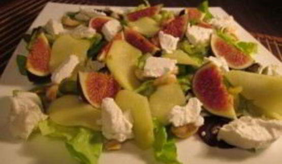 салат с инжиром и козьим сыром