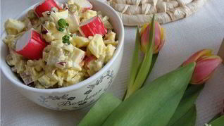 Салат с крабовыми палочками