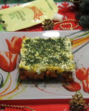 Салат с куриной печенью Новогодний экспресс