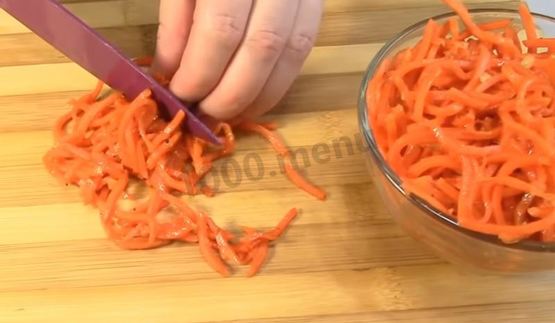 салат с курицей грибами корейской морковью