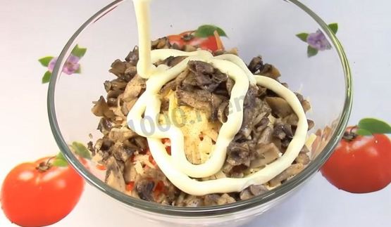 салат с курицей грибами корейской морковью