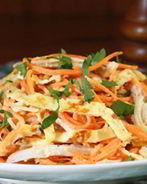 Салат с курицей и морковью