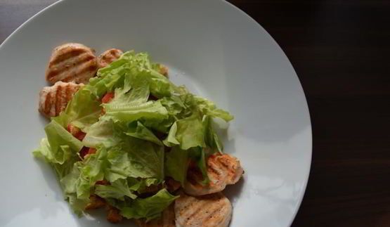 салат с курицей под соусом цитронет