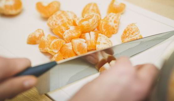 салат с мандаринами и орехами