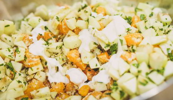 салат с мандаринами и орехами