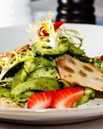 Салат с мятной заправкой