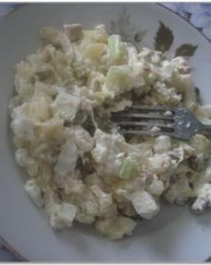 Салат с печенью трески