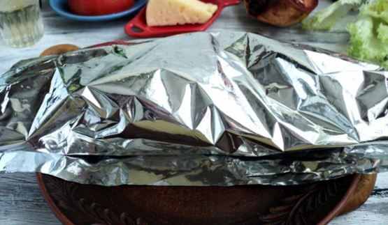 салат с пряной индейкой и гранатом