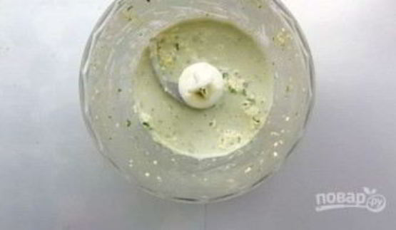 салат с сельдереем, яблоком и голубым сыром