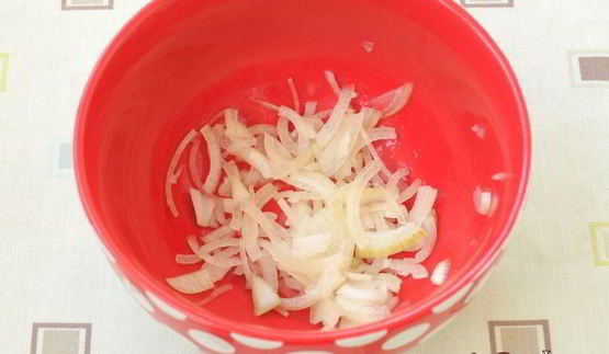 салат с яблоками, сладким перцем и помидорами