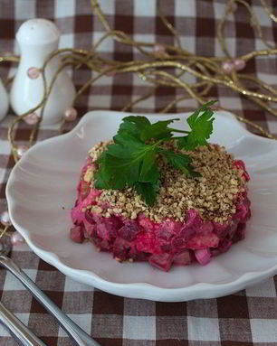 Салат Здоровье со свеклой