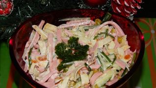 Салаты с колбасой