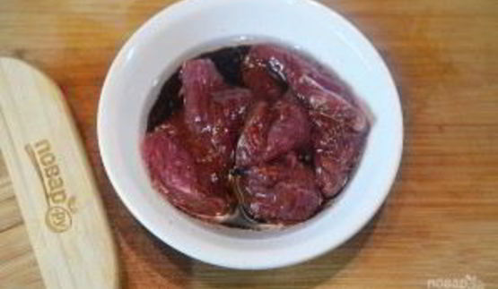 теплый салат из говядины