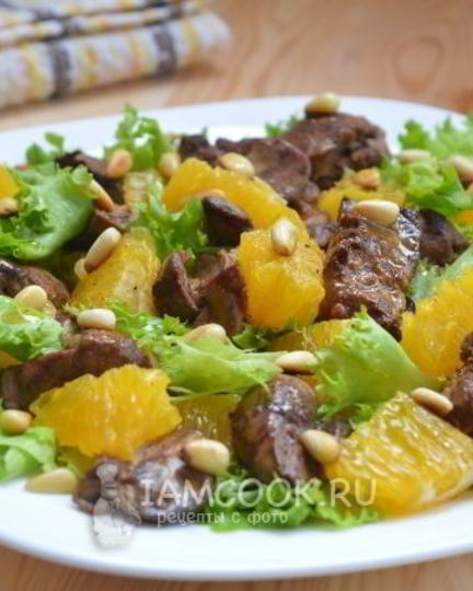 Рецепт теплого салата с куриной печенью и апельсинами