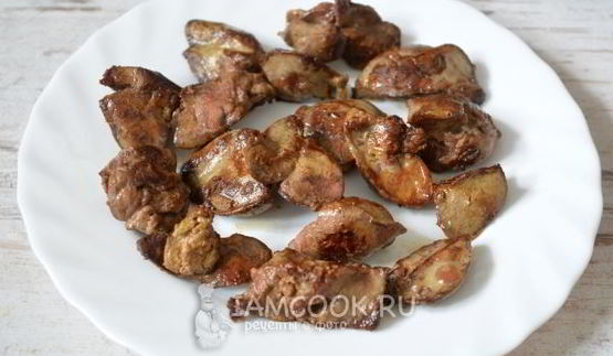 теплый салат с куриной печенью и апельсинами