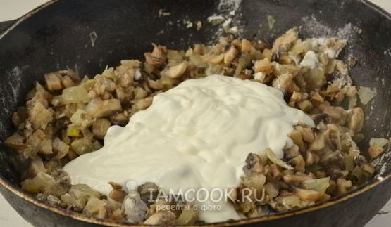 грибной соус со сметаной