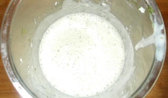 йогуртовый соус с анчоусами