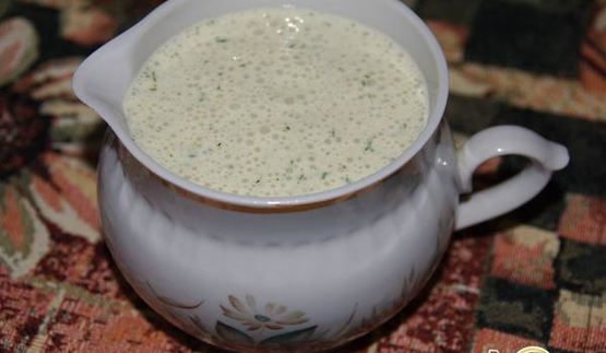 йогуртовый соус с анчоусами