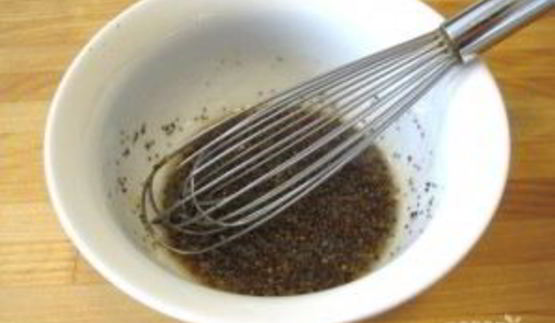 медово-горчичная заправка с маком