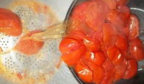 острый томатный соус