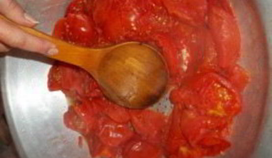 острый томатный соус