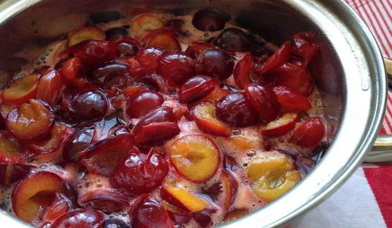 сливовый соус