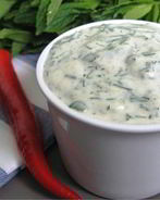 Соус из йогурта к курице и мясу