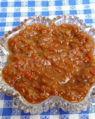 Соус из крапивы и щирицы с орехом