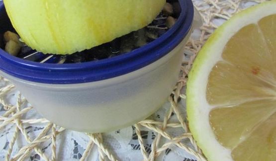 соус-конфитюр из слив и можжевельника