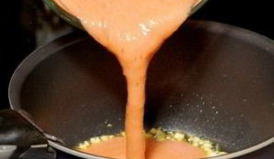 томатный соус с базиликом