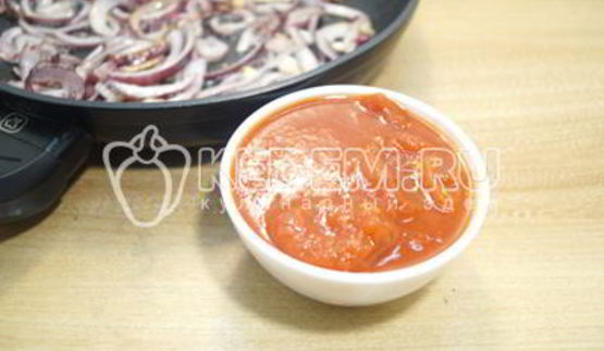 томатный соус с луком