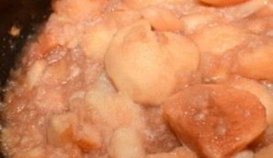 яблочный соус