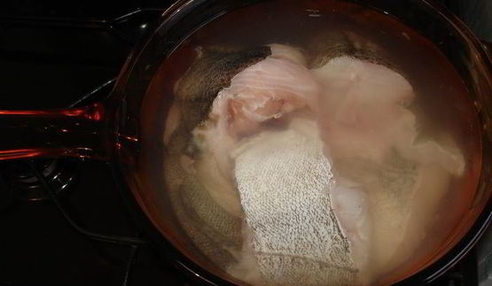 андалузский рыбный суп