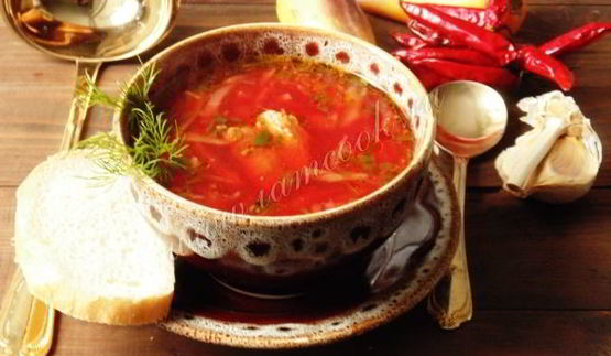 борщ на бульоне из свиных ребрышек