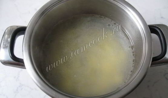 борщ на бульоне из свиных ребрышек