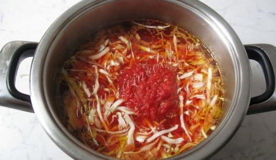 борщ на бульоне из свиных ребрышек