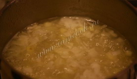 борщ на курином бульоне