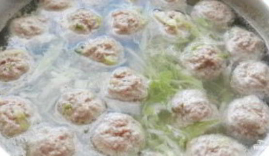 борщ с фрикадельками