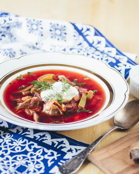 Борщ с шампиньонами и кабачками