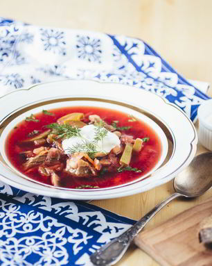 Борщ с шампиньонами и кабачками