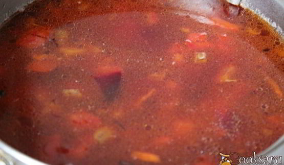 борщ со сметаной на курином бульоне