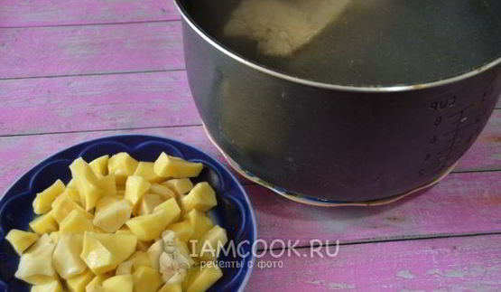 борщ со свининой в мультиварке