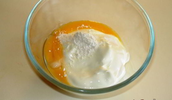 пдбиваний борщ с чесночными крутонами