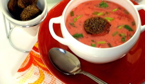 пдбиваний борщ с чесночными крутонами