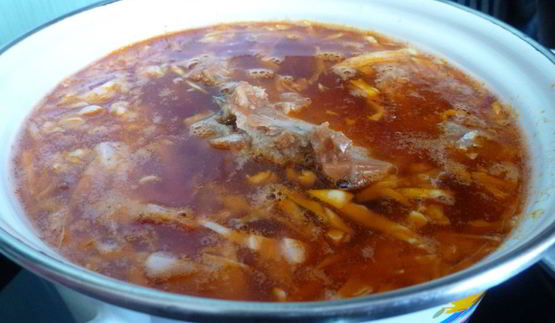 постный борщ с килькой в томате