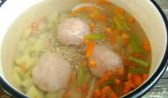 детский суп с фрикадельками