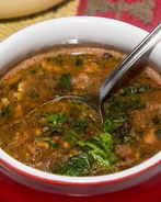 Фасолевый суп с грецкими орехами