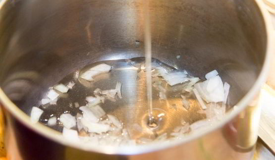 фасолевый суп с грецкими орехами