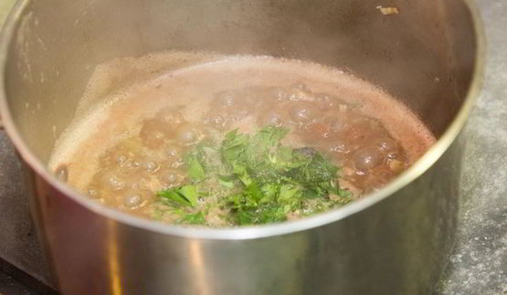 фасолевый суп с грецкими орехами