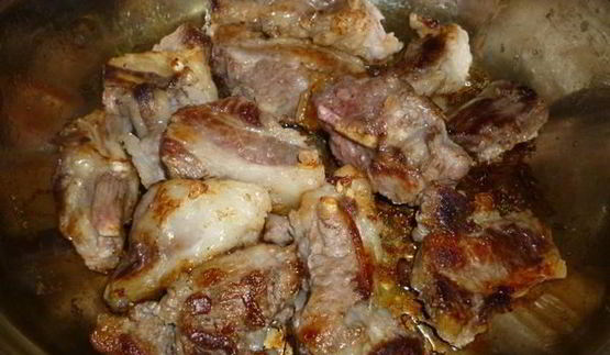 фасолевый суп с грибами и обжаренных ребрах